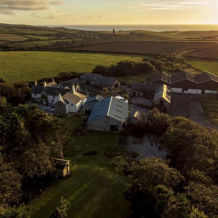 Downe Cottages Hartland Ngoại thất bức ảnh