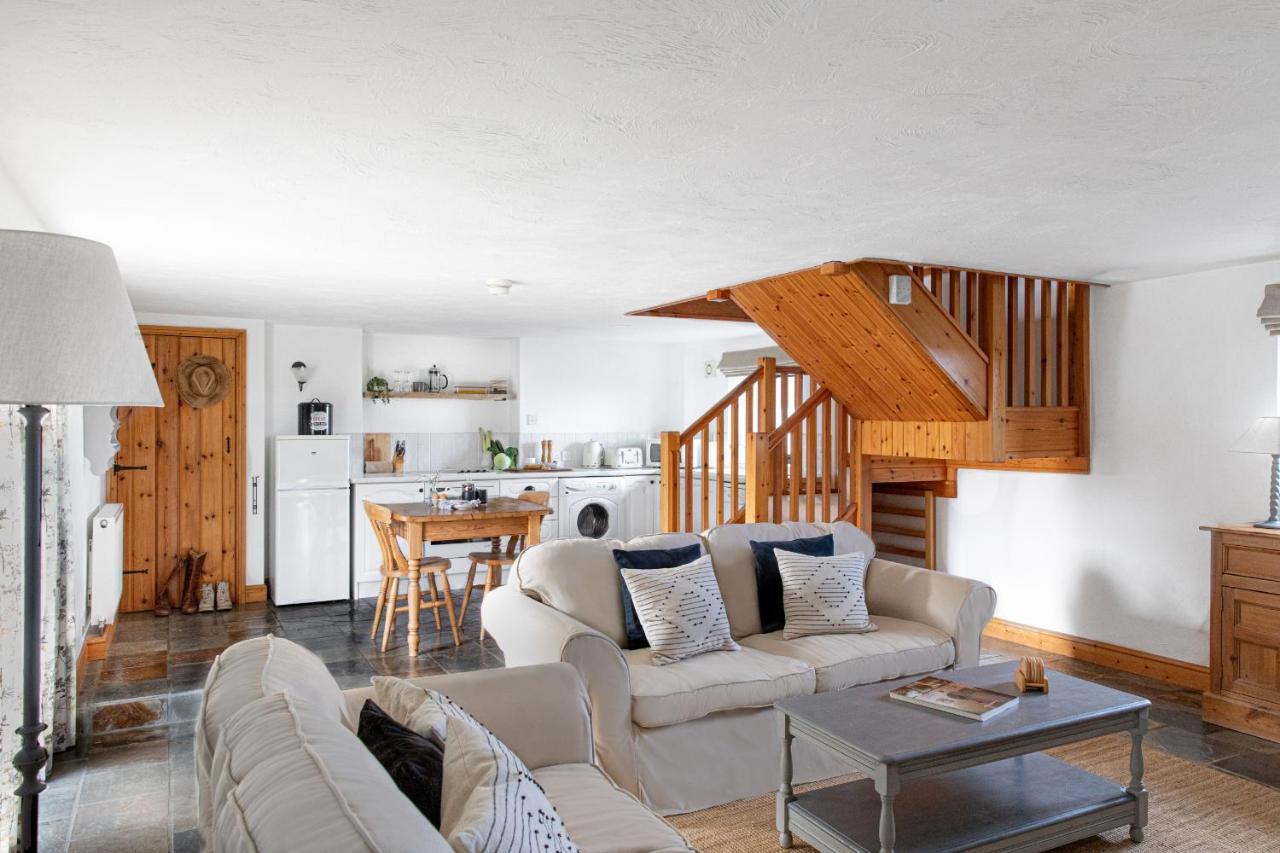 Downe Cottages Hartland Ngoại thất bức ảnh