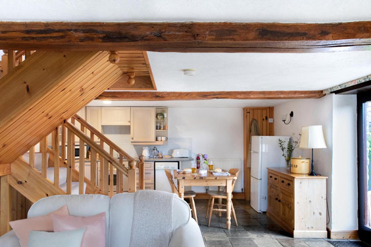 Downe Cottages Hartland Ngoại thất bức ảnh