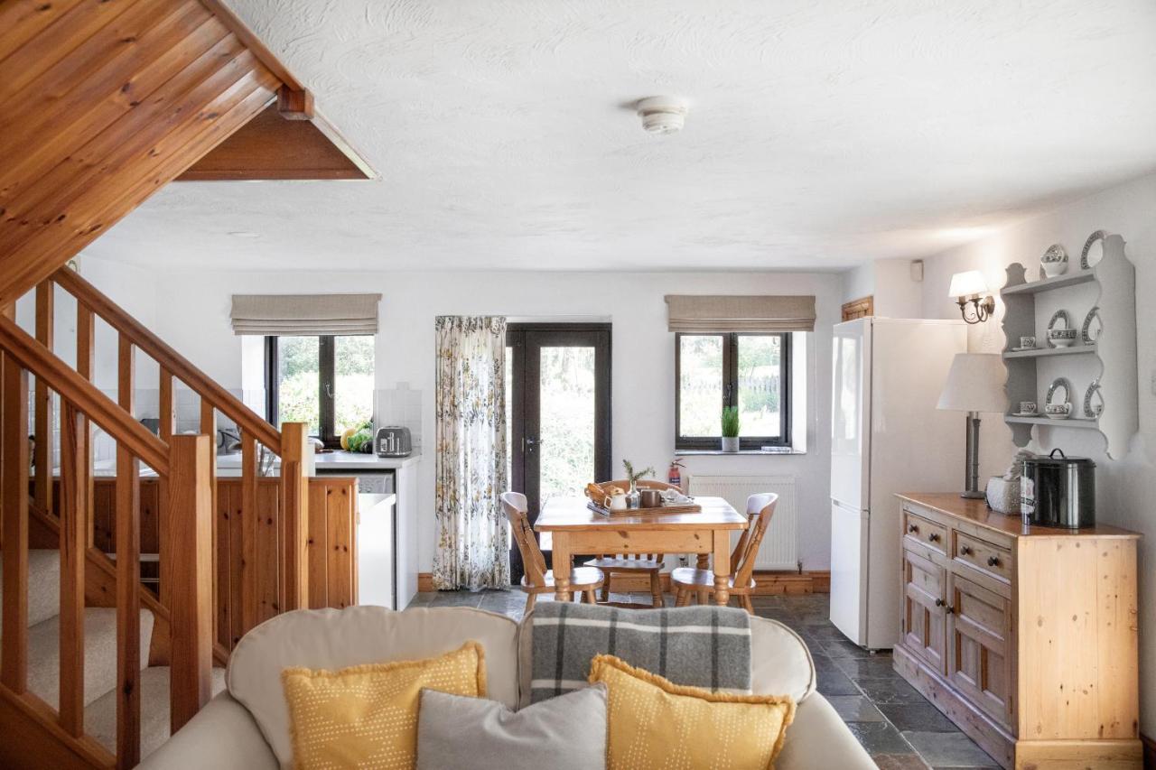 Downe Cottages Hartland Ngoại thất bức ảnh