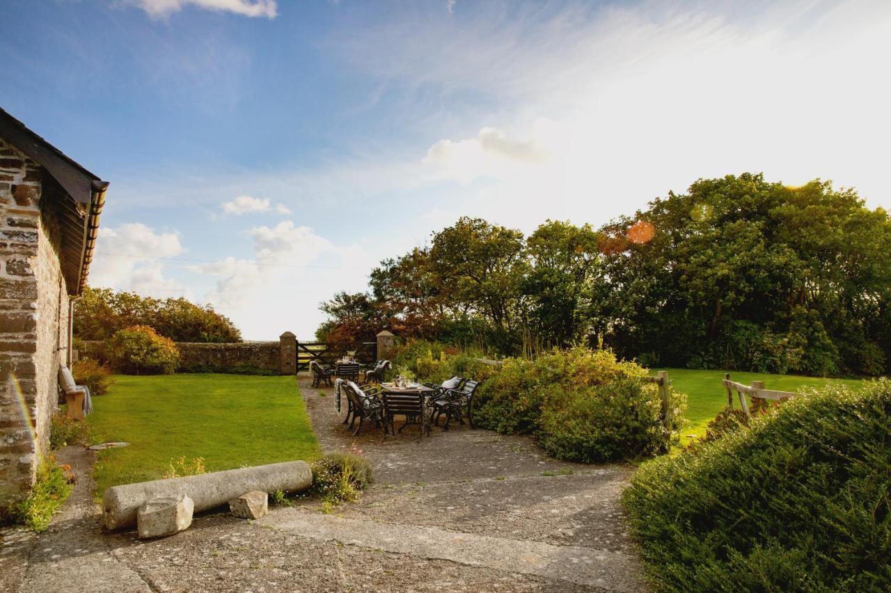Downe Cottages Hartland Ngoại thất bức ảnh